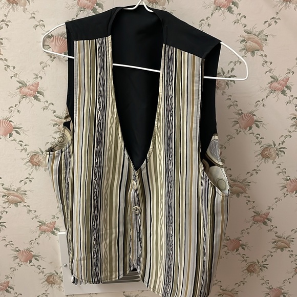 Never worn set of the golf best and short - Picture 2 of 8